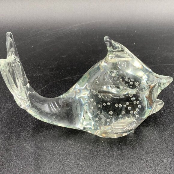 Art Glass Fish Clear Glass with Controlled Bubbles Paperweight - Picture 3 of 7